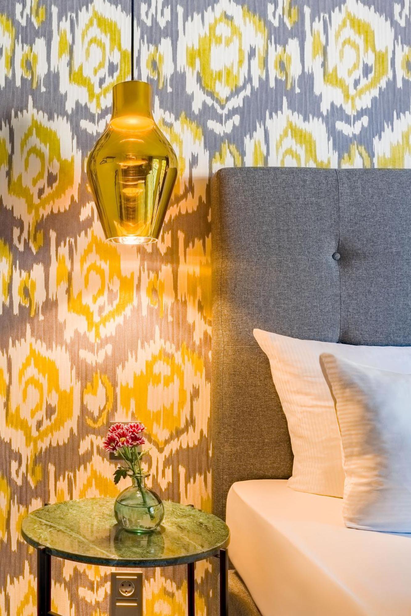 Rugs Hotel Koeln Buitenkant foto