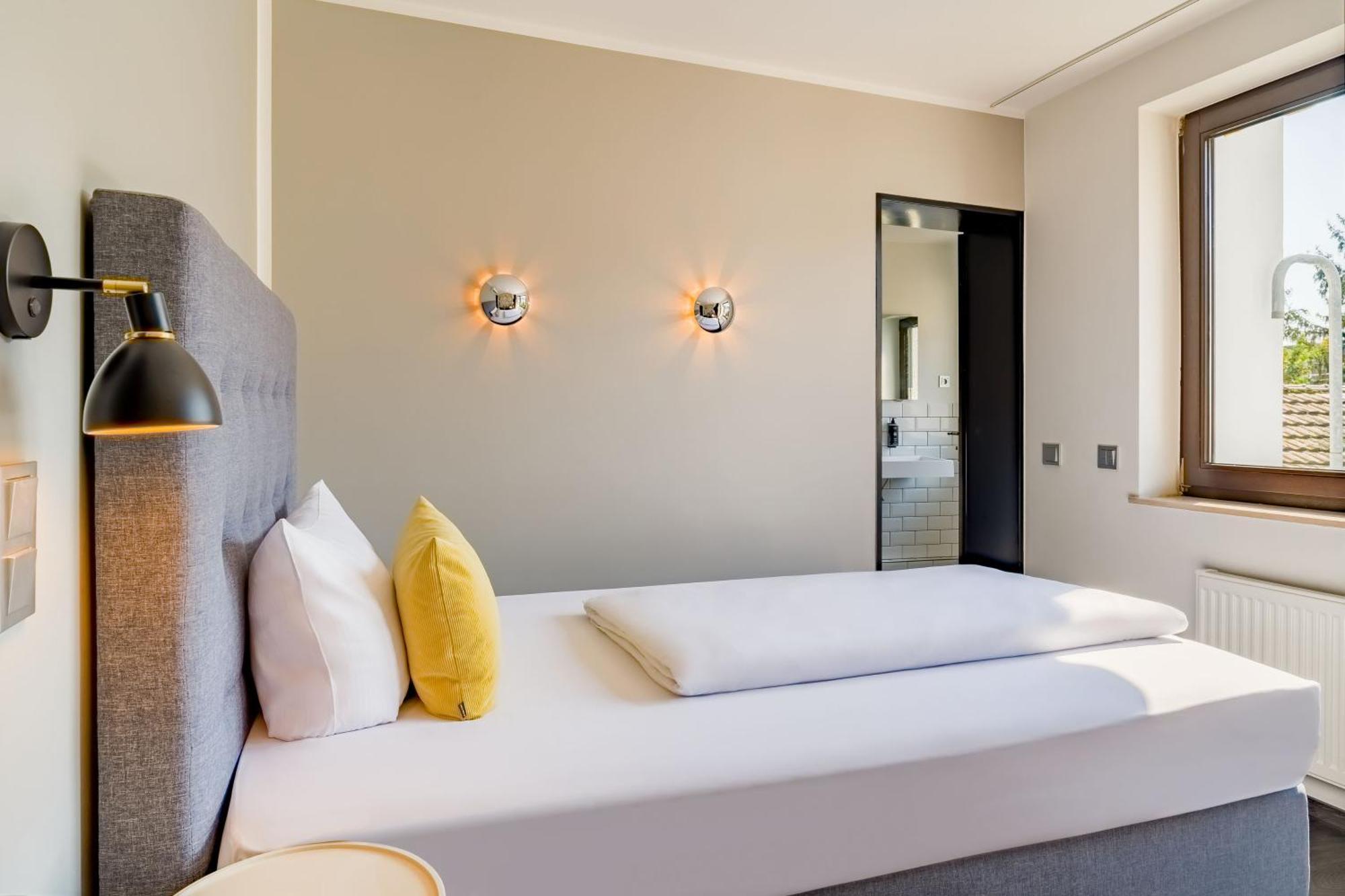 Rugs Hotel Koeln Buitenkant foto